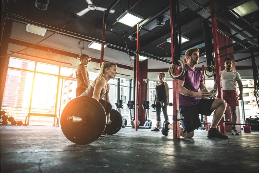 ejercicios gimnásticos en Crossfit